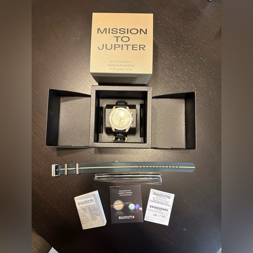 Swatch x Omega Bioceramic MoonSwatch Mission to Jupiter 42mm BRAND NEW + EXTRAS!